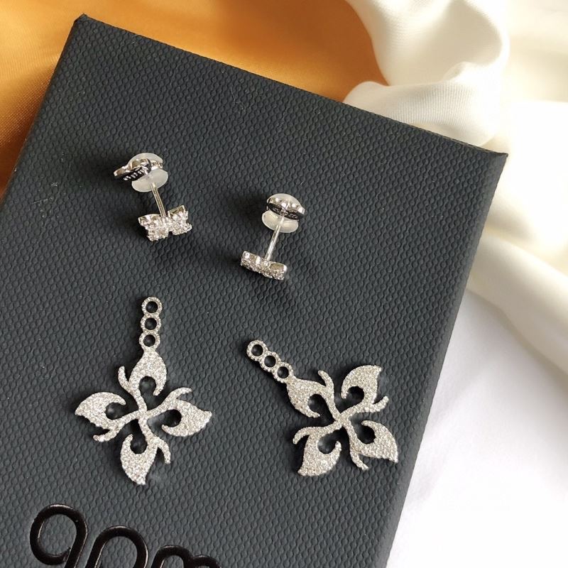 Apm Earrings